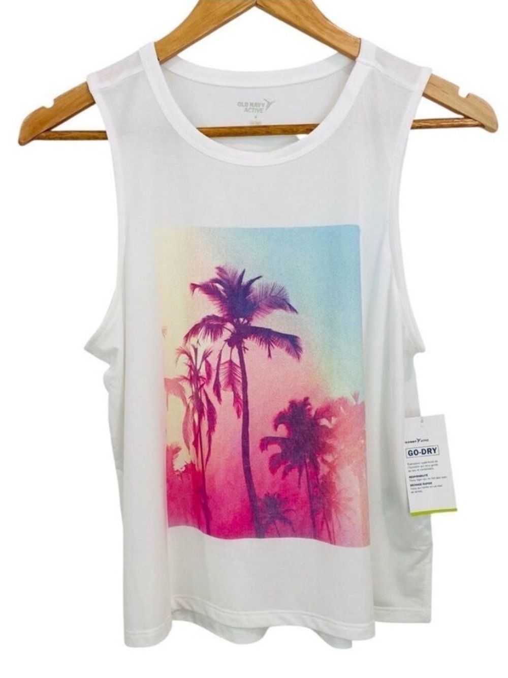 NWT Old Navy Active muscle graphic t-shirt Go dry breathable lightwMedium